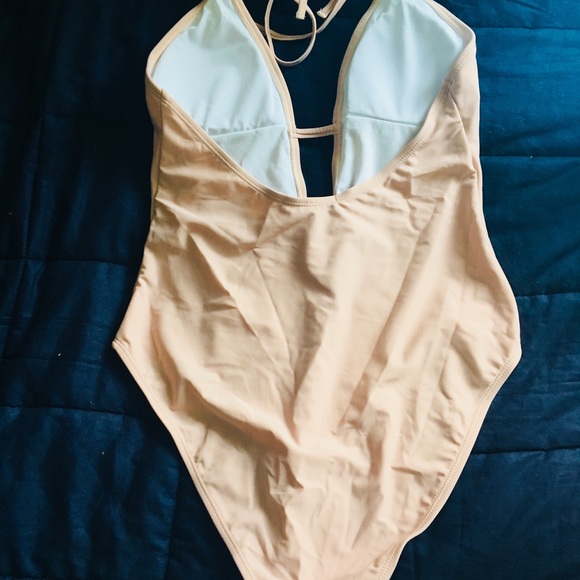 🎉HP!🎉 NWT! PINK MISSGUIDED ONE PIECE SWIMSUIT - Picture 3 of 7